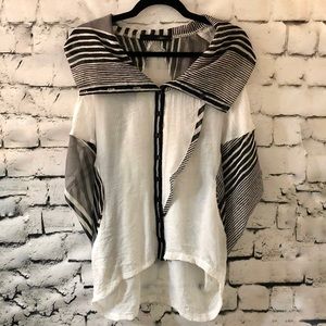 Sugar Lips | Black and White Top